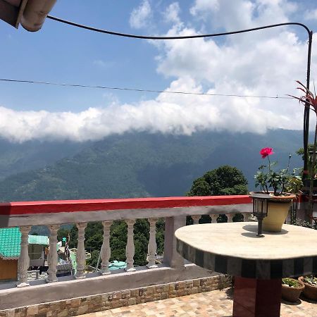 Raibas Homestay Дарджилинг Экстерьер фото