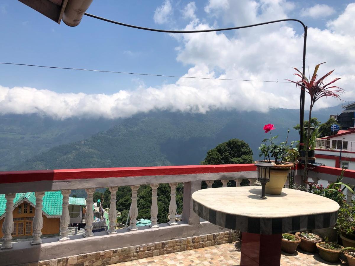 Raibas Homestay Дарджилинг Экстерьер фото